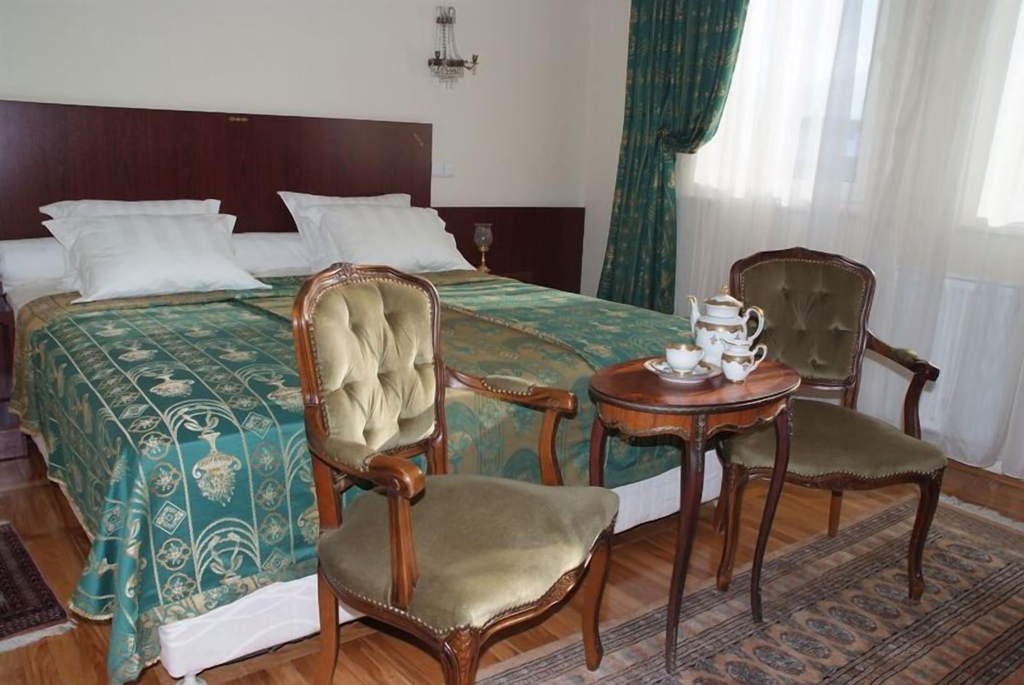 Hotel Octagon Сараево Экстерьер фото