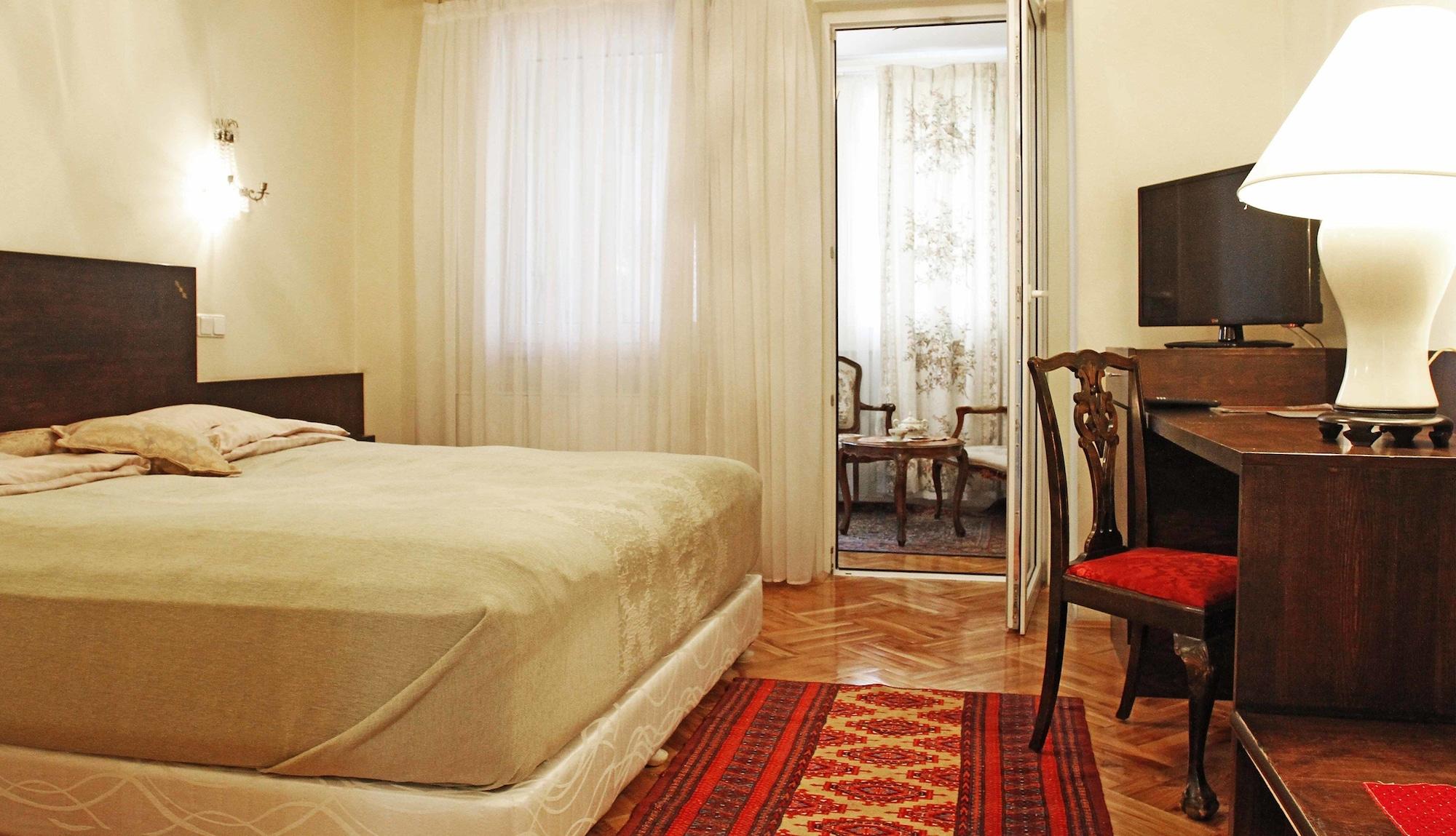 Hotel Octagon Сараево Экстерьер фото