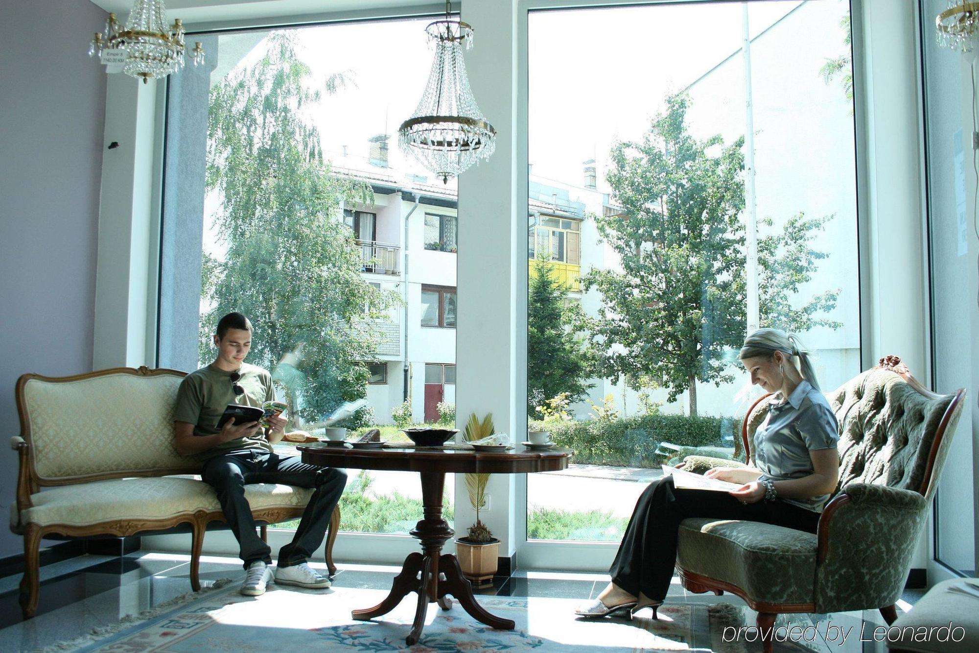Hotel Octagon Сараево Экстерьер фото