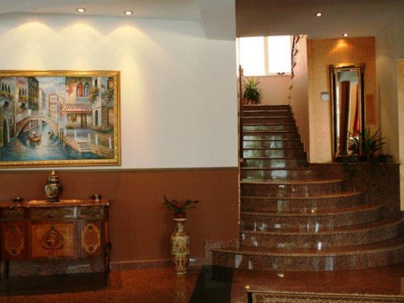 Hotel Octagon Сараево Экстерьер фото